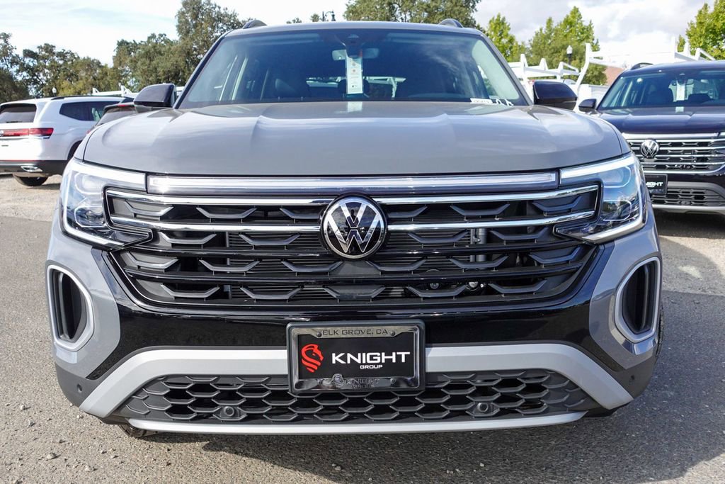 New 2026 Volkswagen Atlas Peak Edition image 4