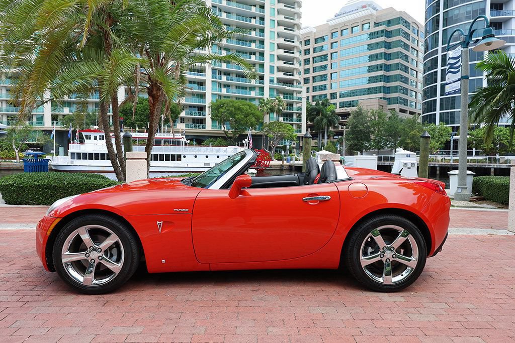 Used 2008 Pontiac Solstice GXP w/ Premium Package RWD image 14