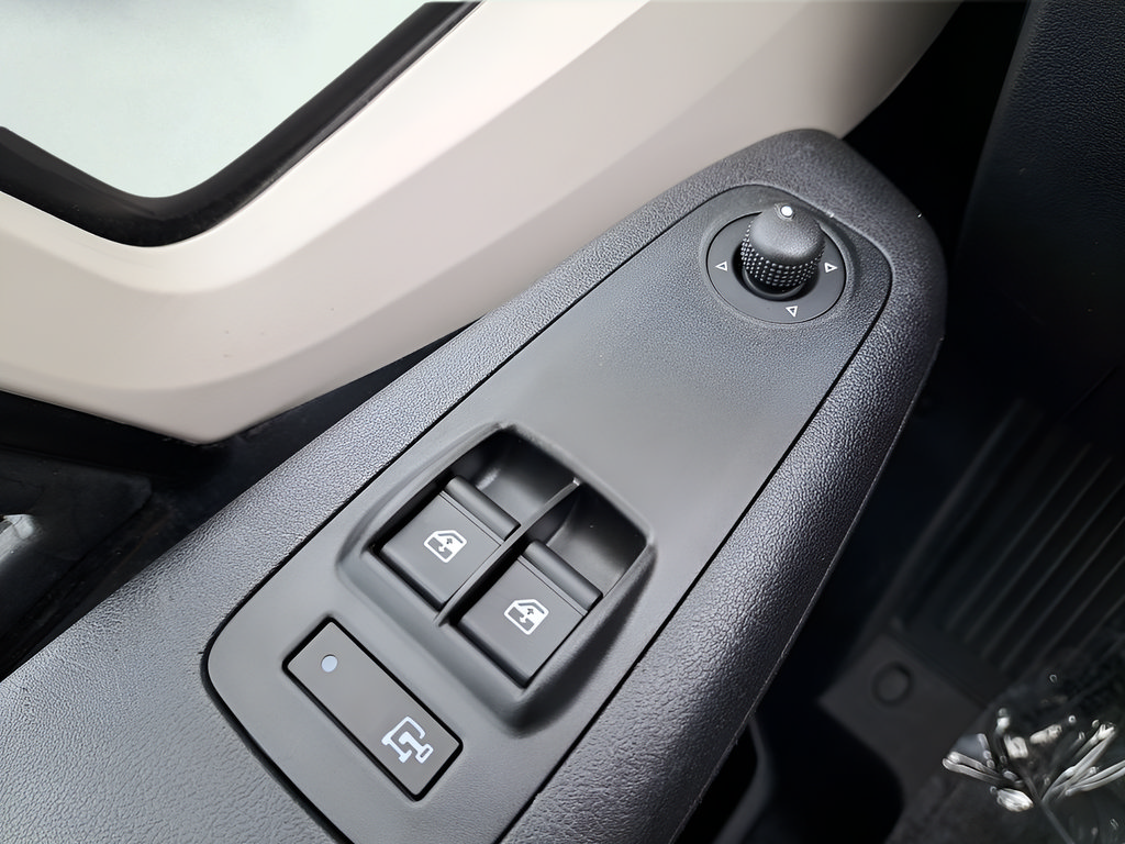 Used 2021 RAM ProMaster 2500 w/ Premium Appearance Group FWD image 16