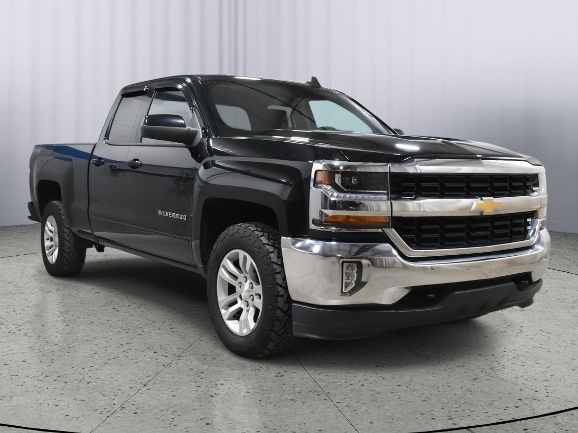 Used 2017 Chevrolet Silverado 1500 LT w/ All Star Edition image 26