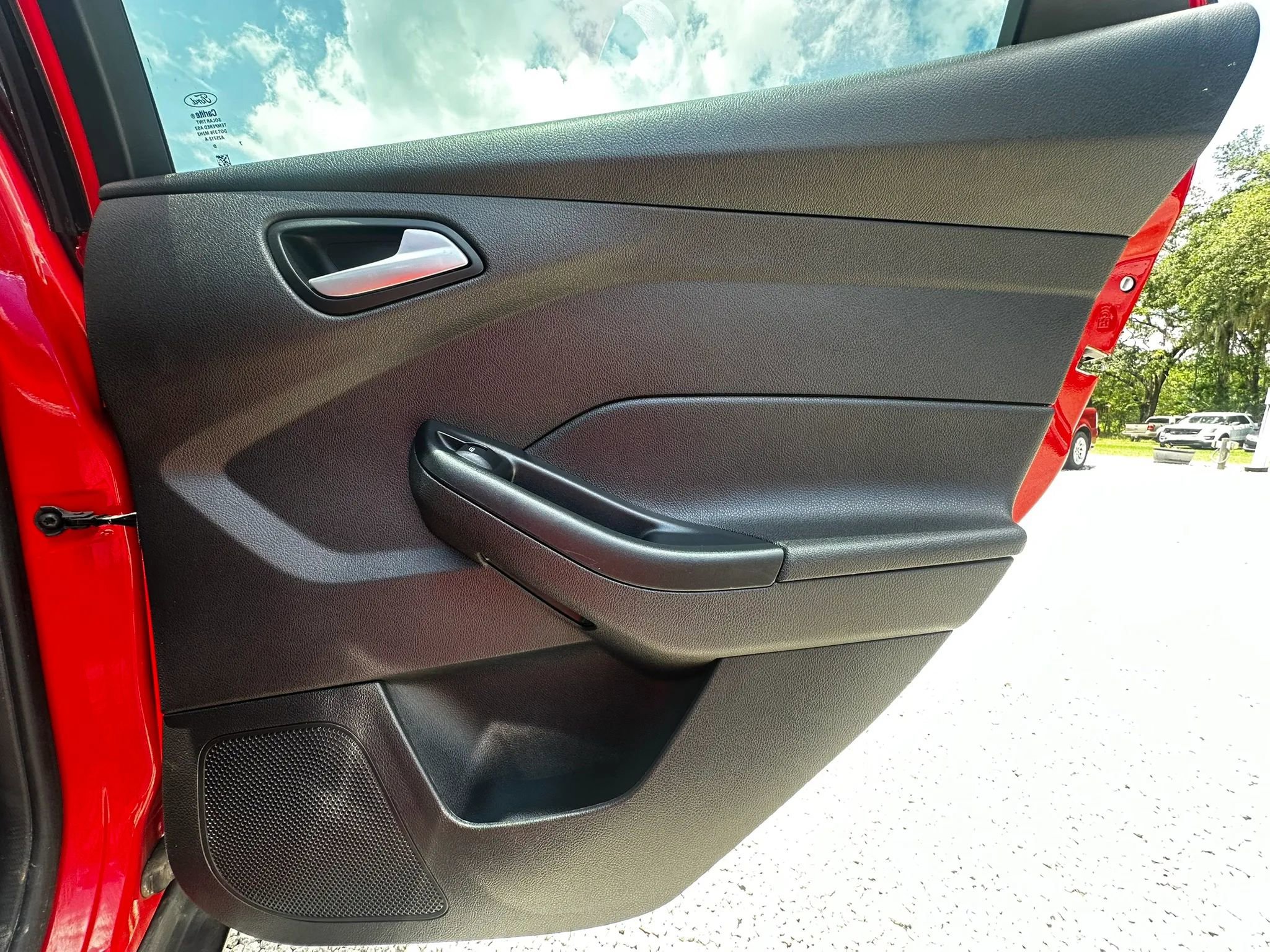 Used 2017 Ford Focus SE FWD image 35
