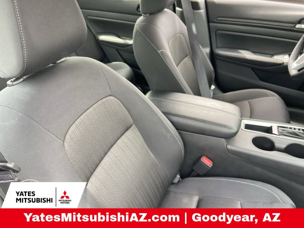 Used 2025 Nissan Altima 2.5 SV image 30