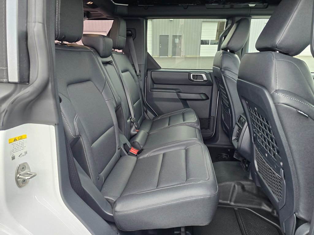 New 2026 Ford Bronco Badlands image 8
