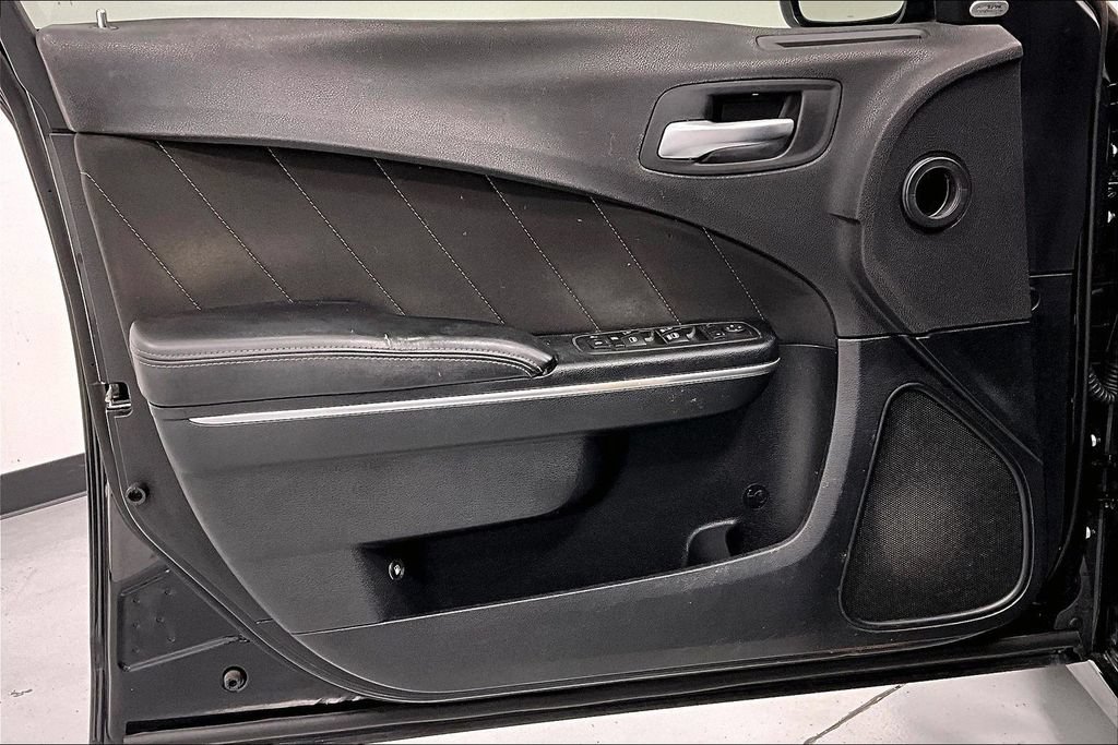 Used 2017 Dodge Charger R/T RWD image 21