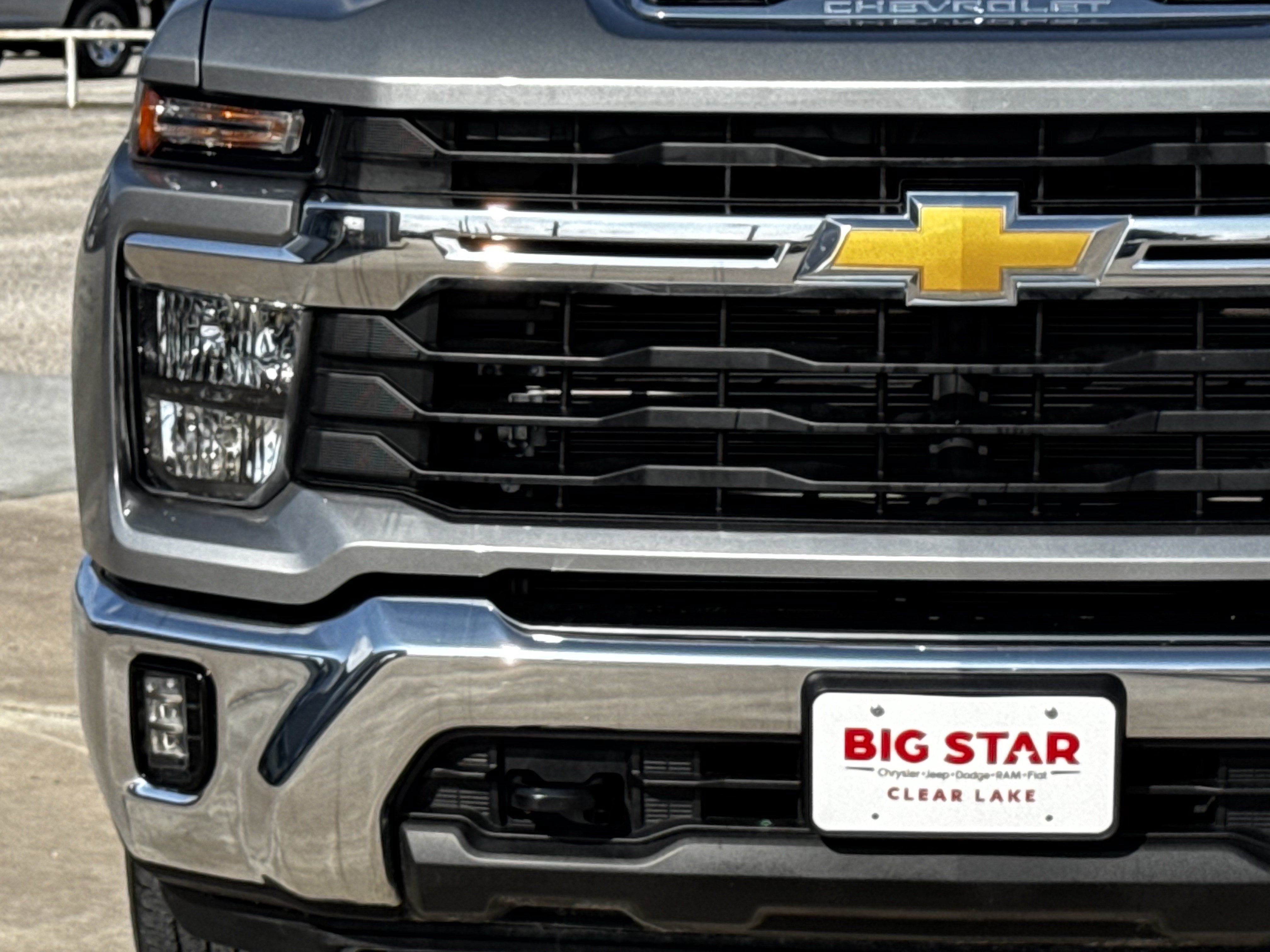 Used 2025 Chevrolet Silverado 2500 LT w/ Convenience Package image 6