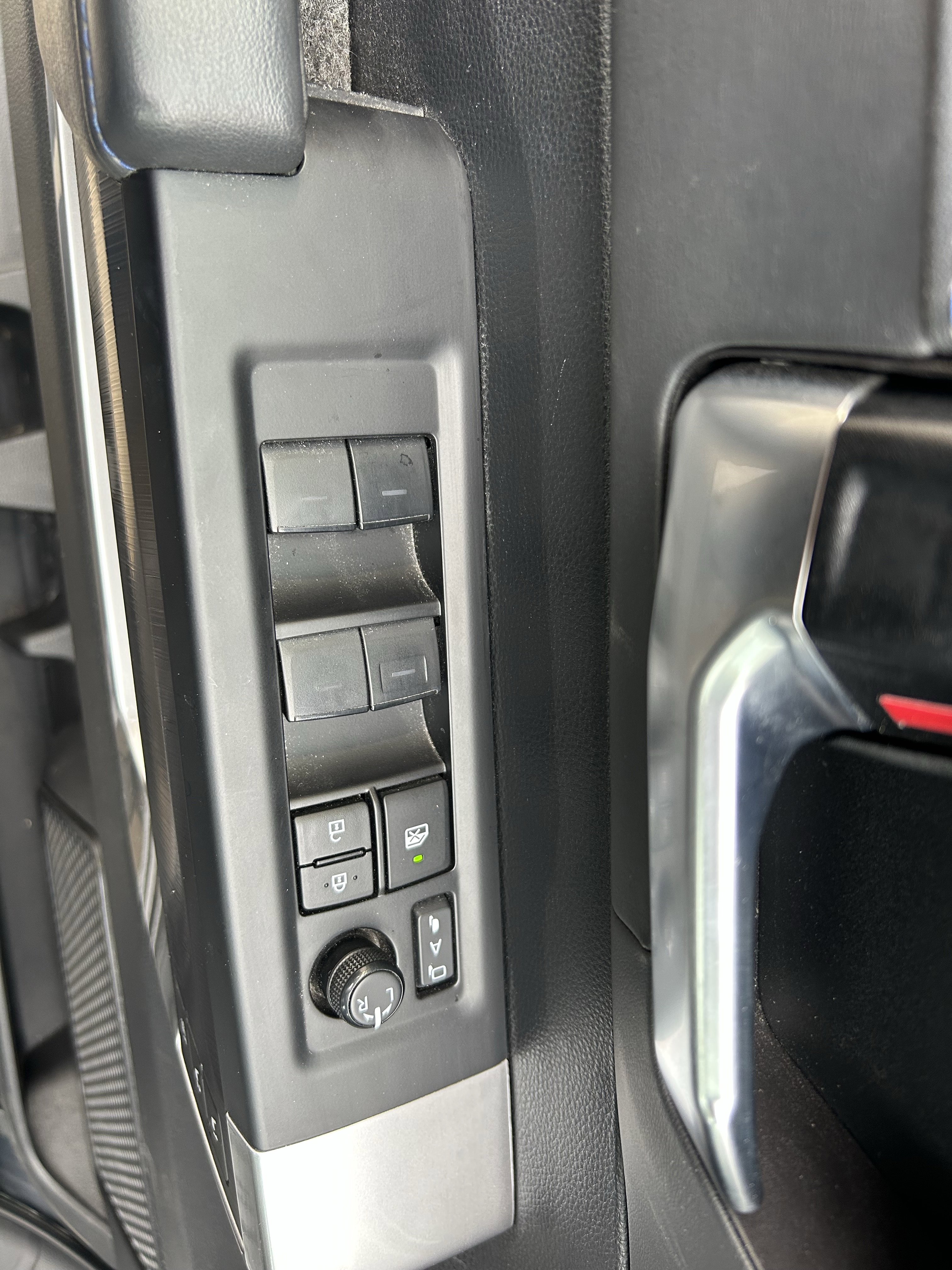 Used 2023 Toyota Tundra Platinum image 12