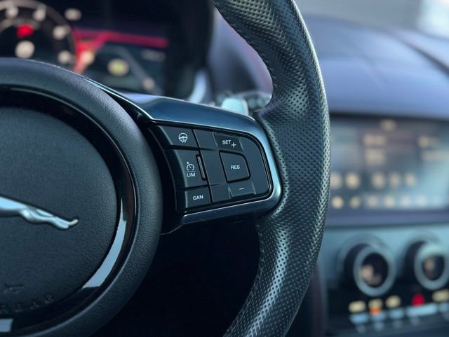 Used 2021 Jaguar F-TYPE R image 19