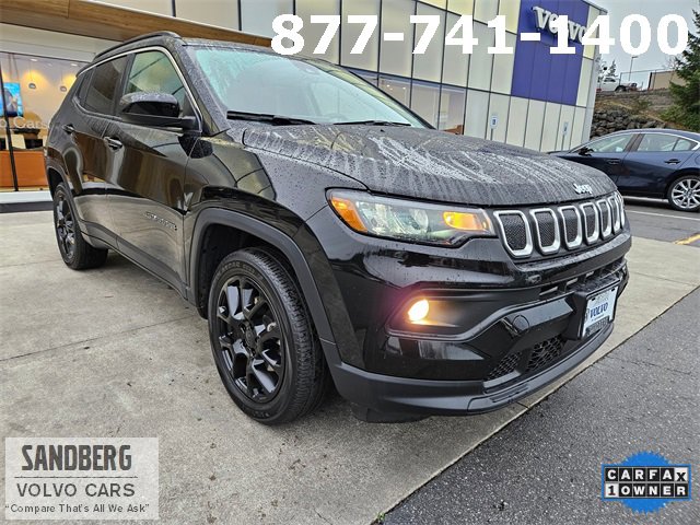 Used 2022 Jeep Compass Latitude image 3