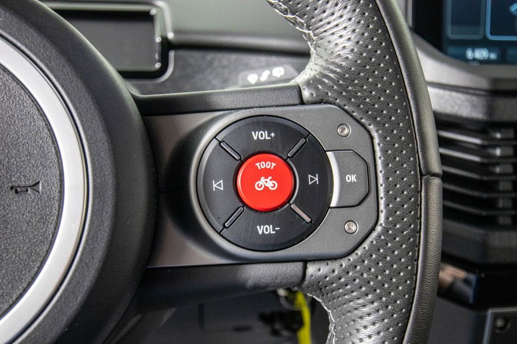 Used 2024 INEOS Grenadier Fieldmaster Edition image 21