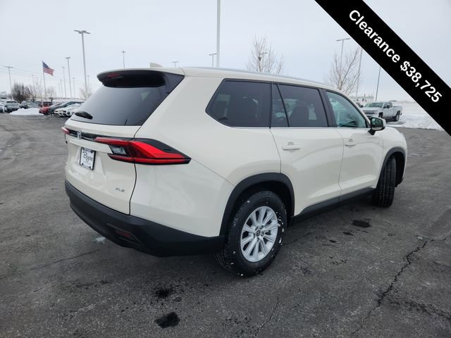 Used 2024 Toyota Grand Highlander XLE image 8