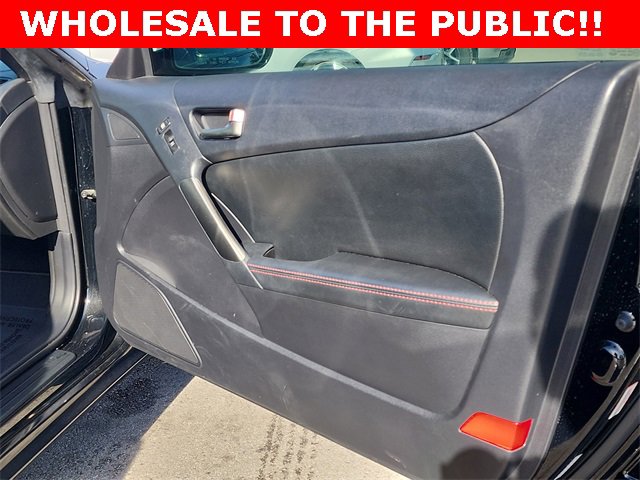 Used 2016 Hyundai Genesis Coupe 3.8 image 16