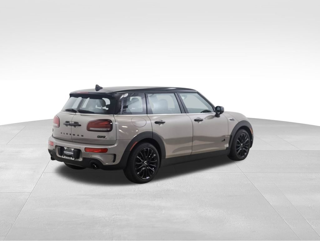 Used 2023 MINI Cooper Clubman S w/ Premium Package image 5