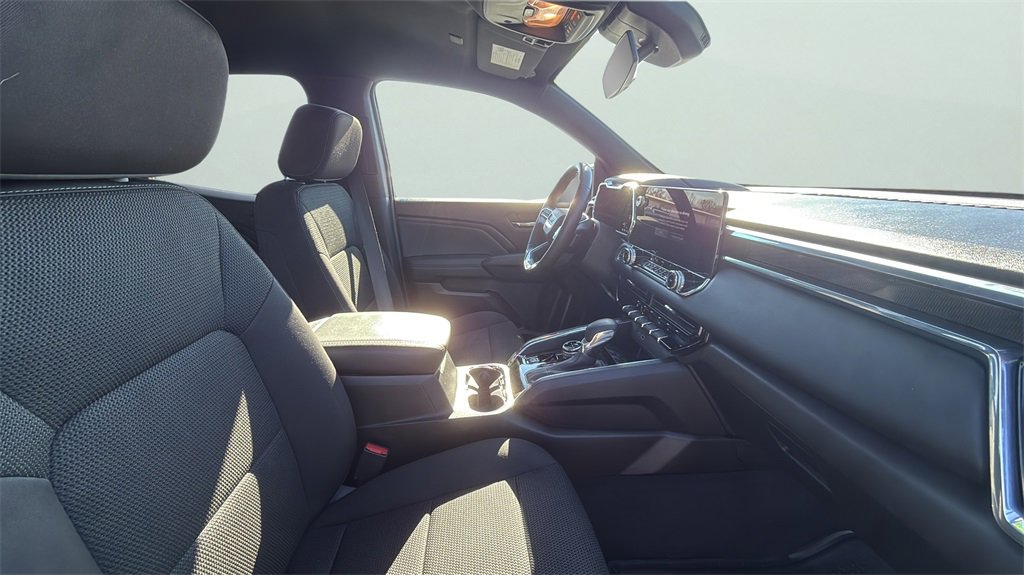 Used 2024 GMC Canyon Elevation image 18