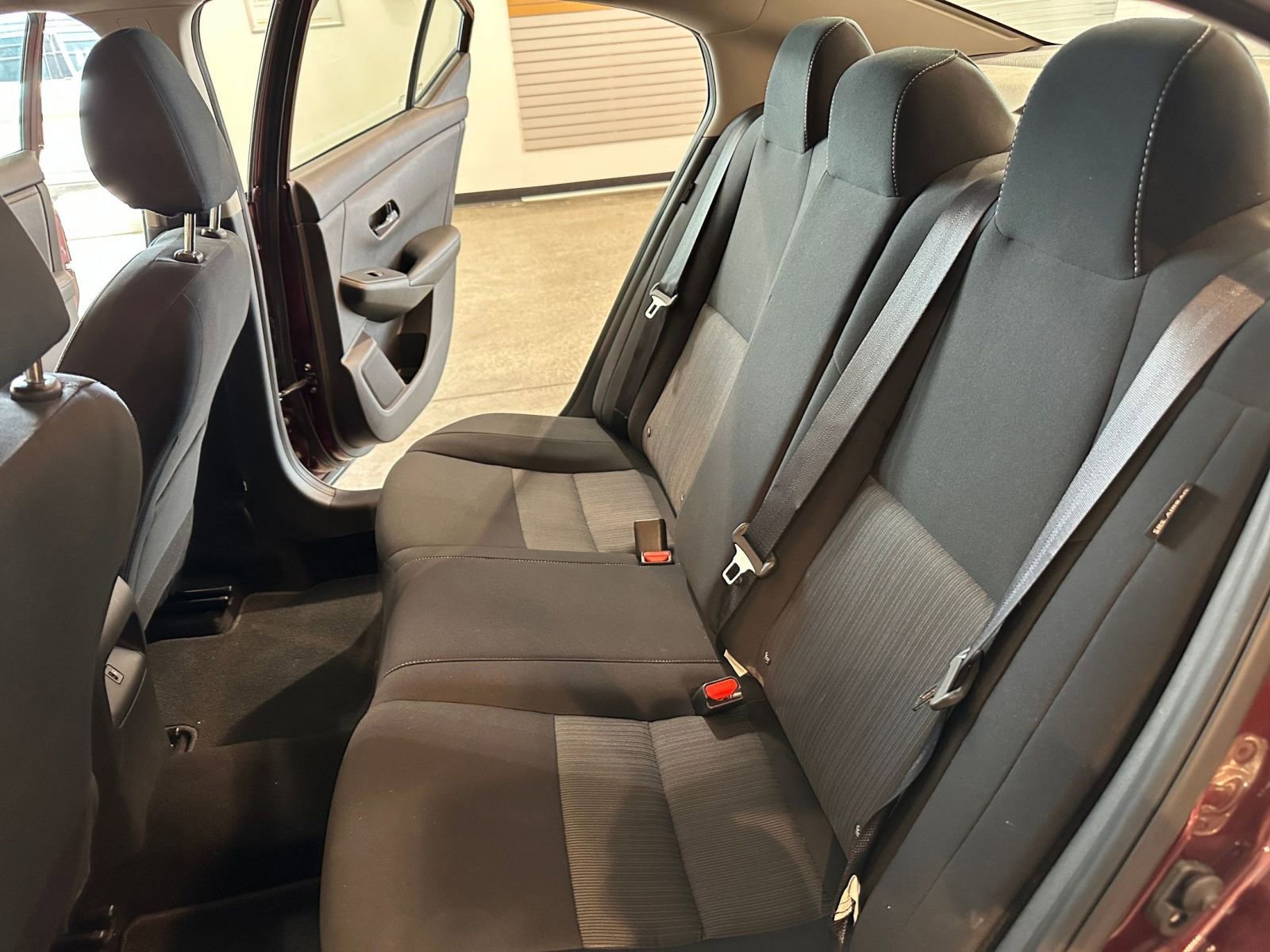 Used 2025 Nissan Sentra SV image 38