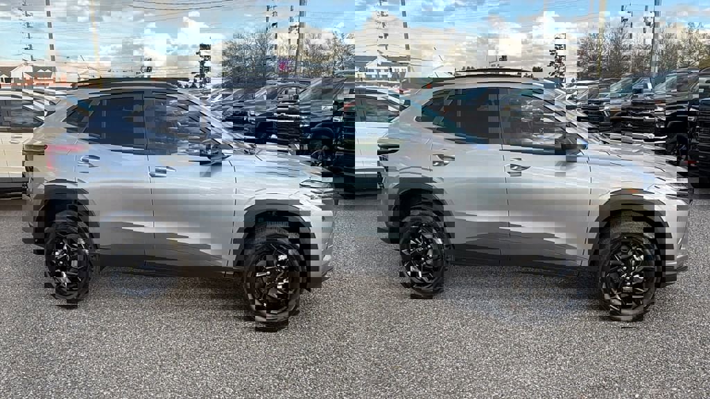 New 2026 Chevrolet Trax LT w/ Midnight Edition image 4