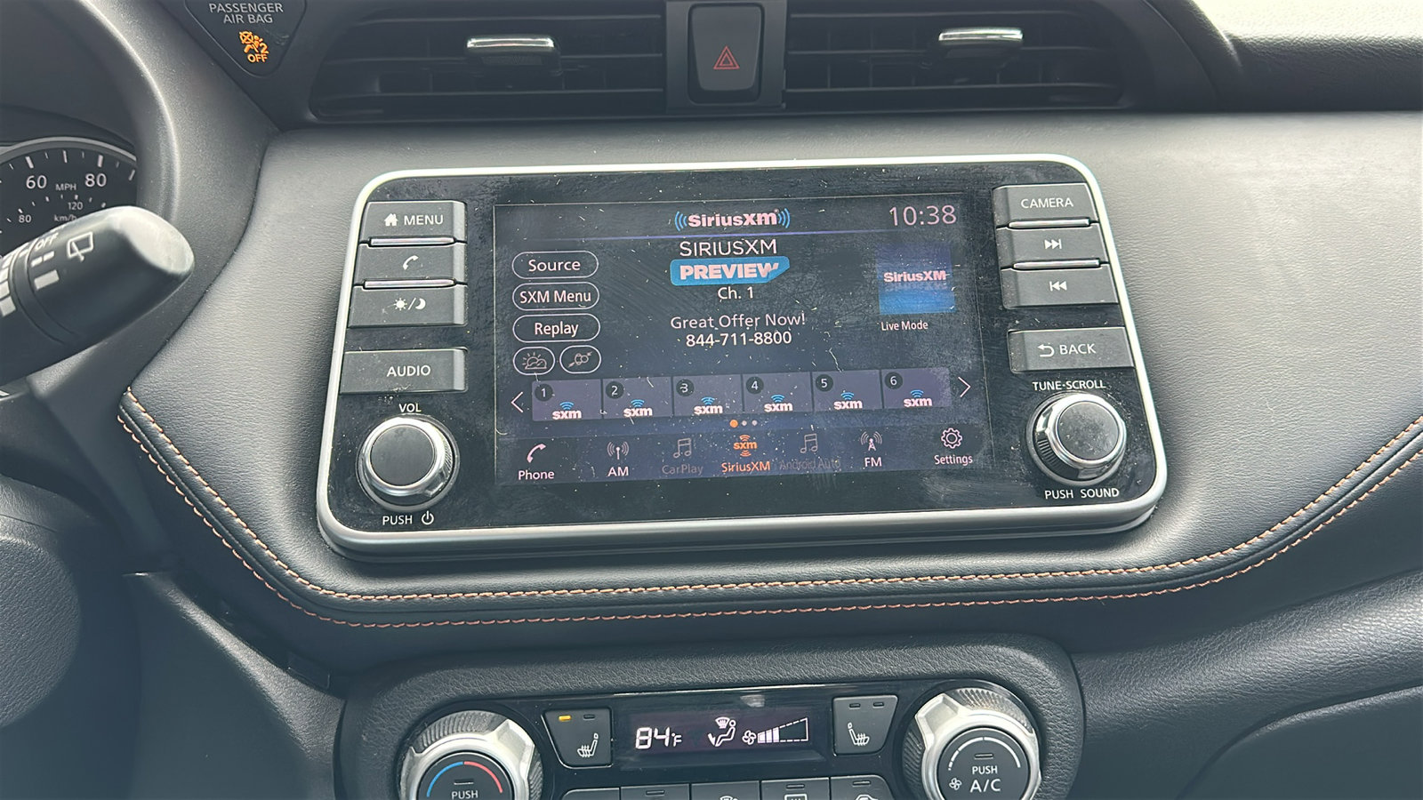 Used 2018 Nissan Kicks SR w/ Premium Package image 18