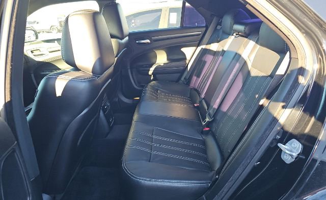 Used 2016 Chrysler 300 S image 11