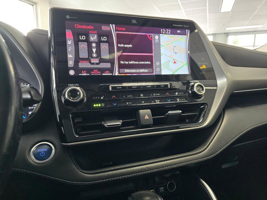 Used 2021 Toyota Highlander Platinum image 28