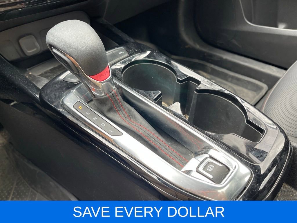 Used 2025 Chevrolet Trax RS w/ Sunroof Package FWD image 12