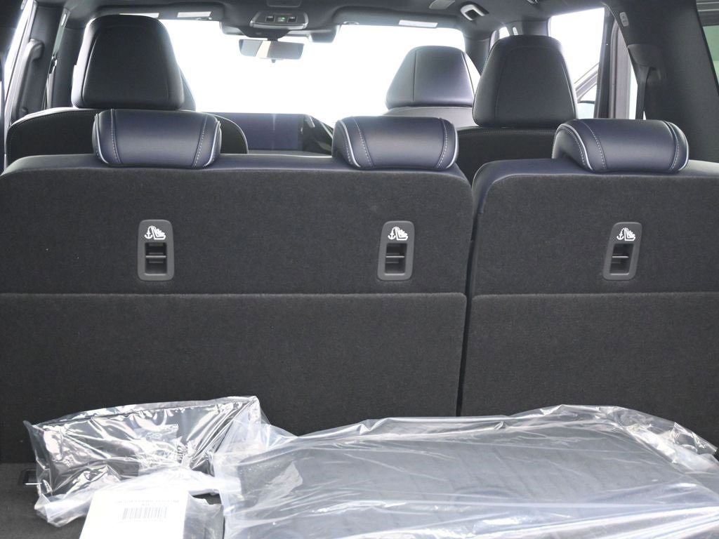 New 2026 INFINITI QX80 4WD image 24