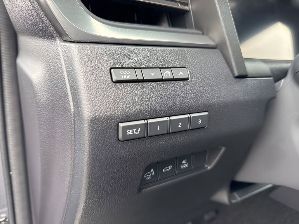 Used 2024 Lexus GX 550 w/ Cold Area Package AWD/4WD image 11