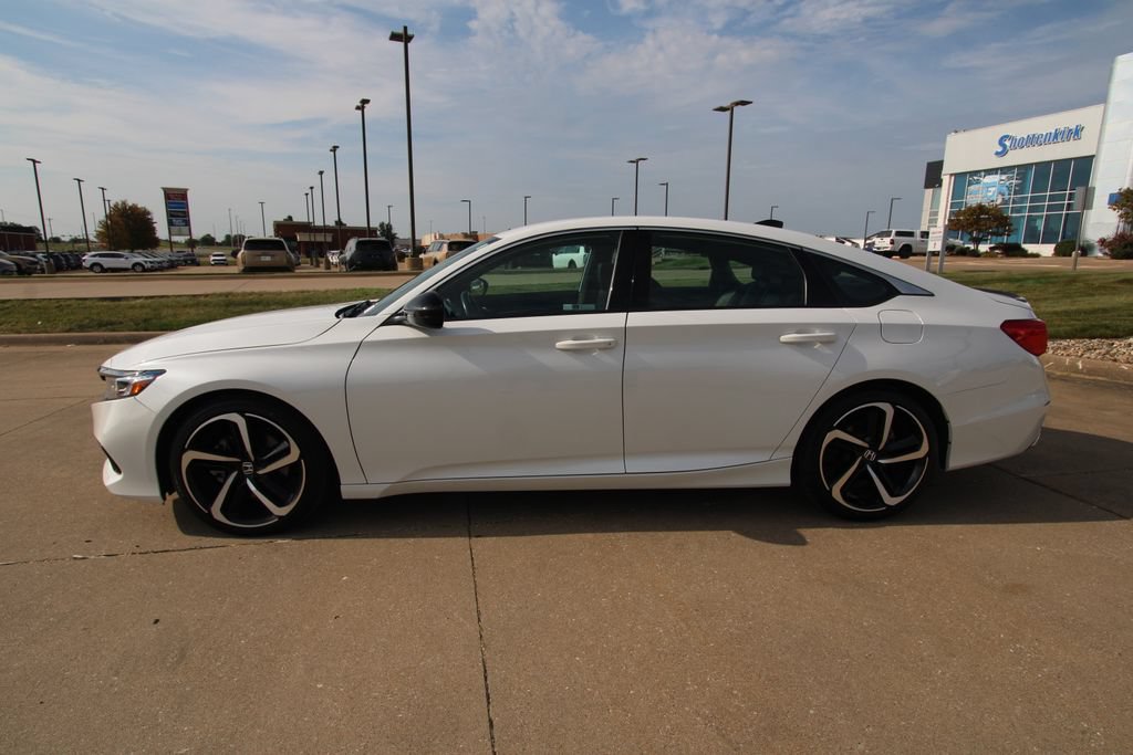 Used 2022 Honda Accord Sport image 15