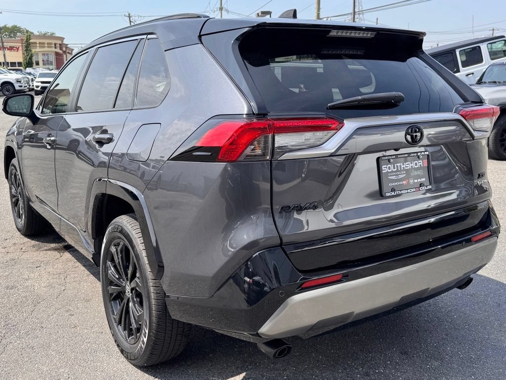 Used 2025 Toyota RAV4 XSE w/ Advanced Technology Package AWD/4WD image 5