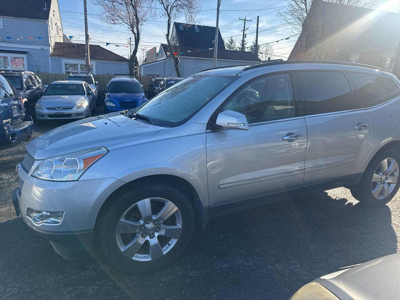 Used 2012 Chevrolet Traverse LTZ image 2