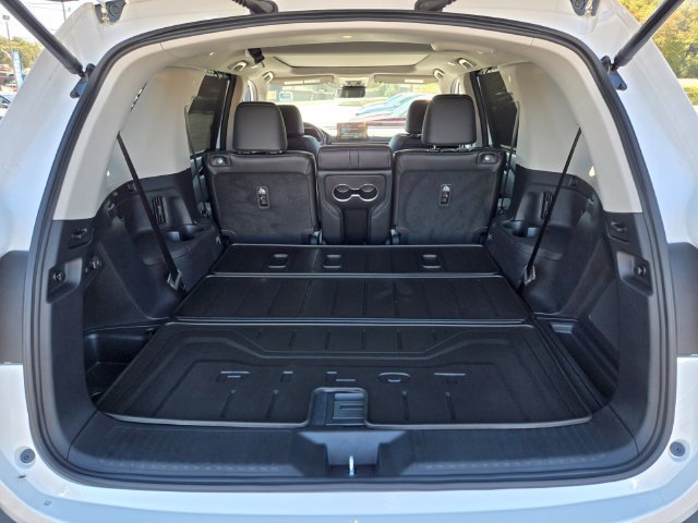 Used 2025 Honda Pilot Elite image 19