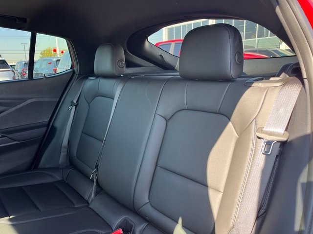 Used 2025 Buick Envista Sport Touring w/ Convenience I Package FWD image 36