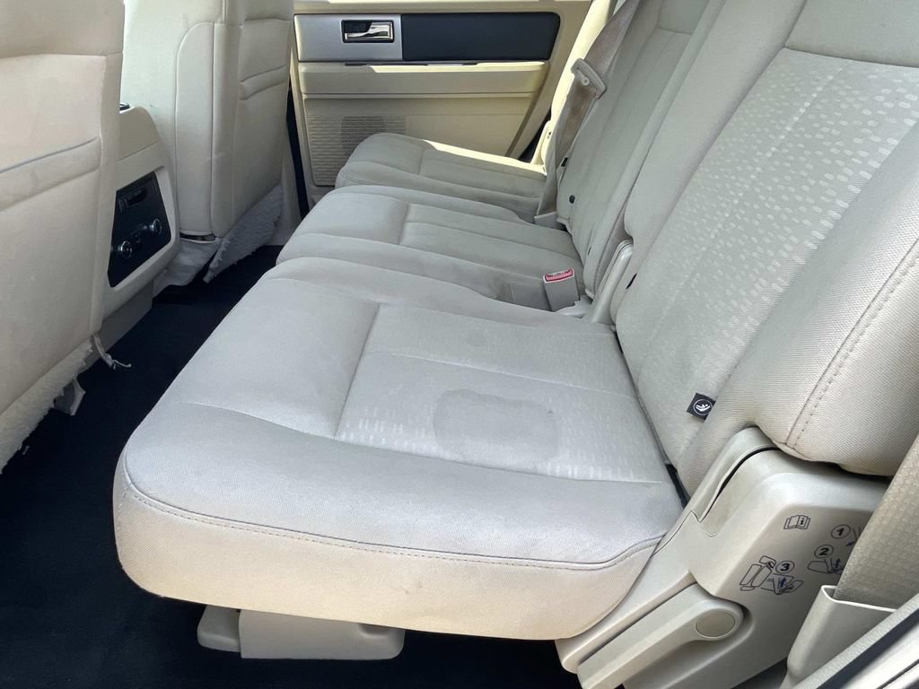 Used 2015 Ford Expedition XLT RWD image 13