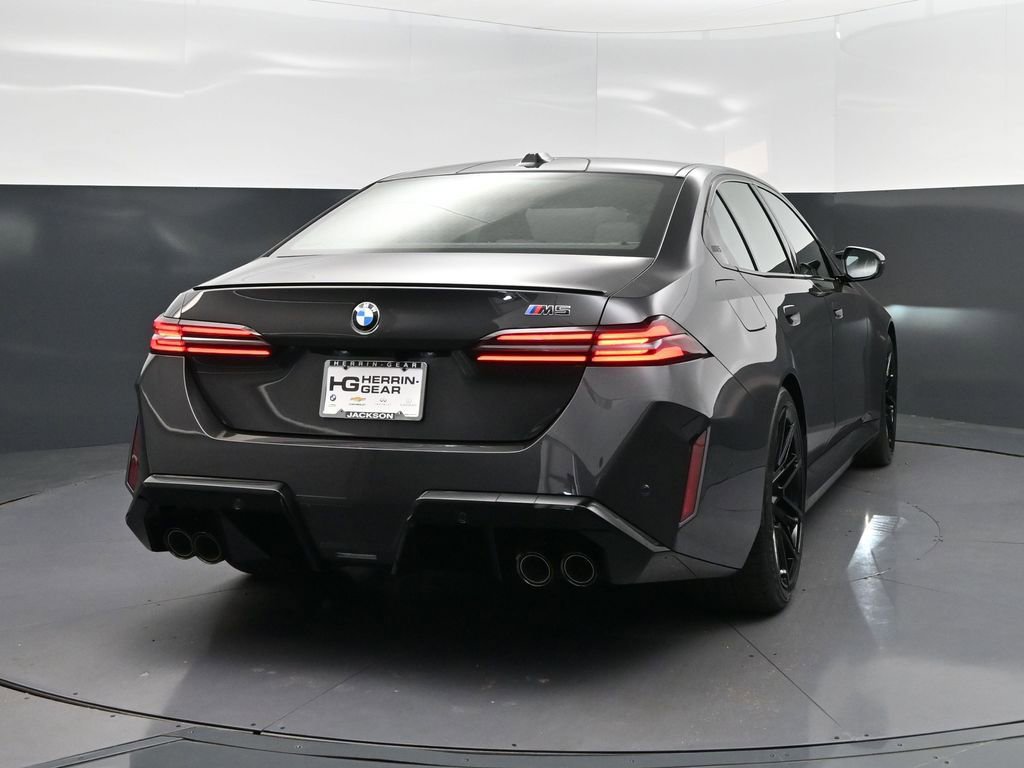 New 2026 BMW M5 w/ Executive Package AWD/4WD image 7