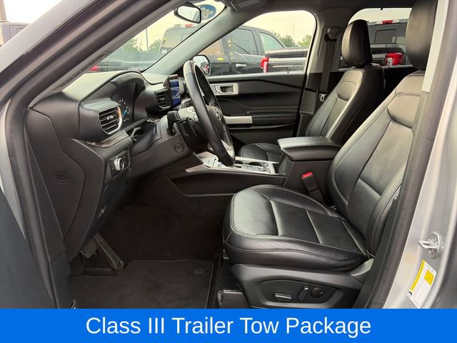 Used 2021 Ford Explorer Limited w/ Equipment Group 301A AWD/4WD image 16