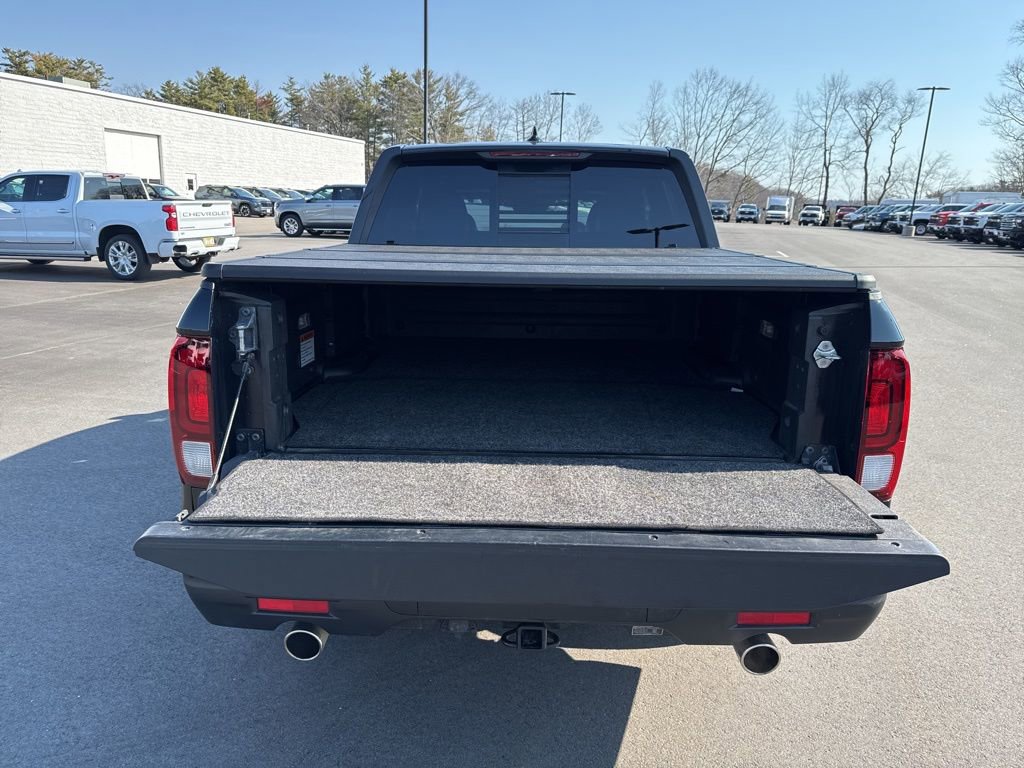Used 2025 Honda Ridgeline Black Edition image 6
