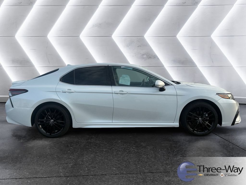 Used 2023 Toyota Camry XSE image 6