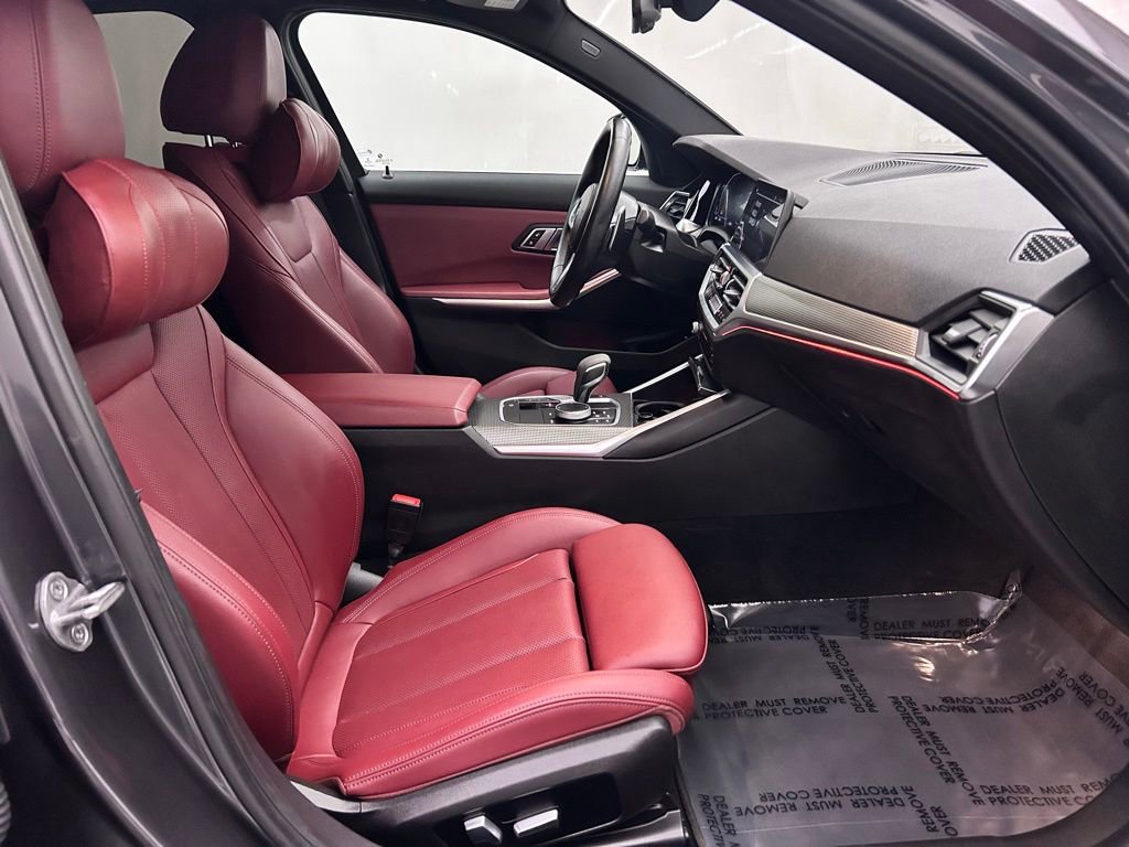 Used 2022 BMW 330i Sedan w/ M Sport Package RWD image 17