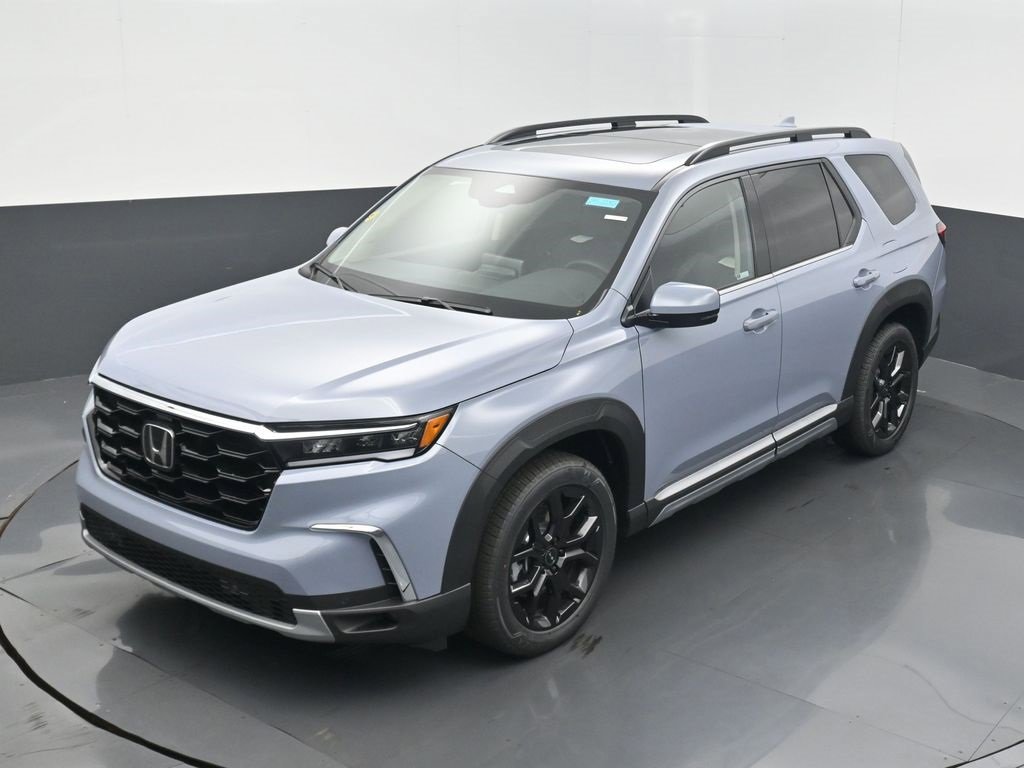 New 2025 Honda Pilot Touring image 9