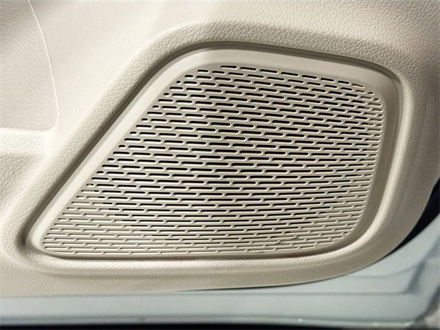 Certified 2025 Mercedes-Benz GLB 250 4MATIC image 18