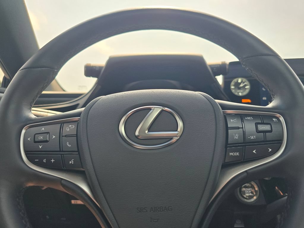 Used 2025 Lexus ES 350 w/ Premium Package FWD image 22