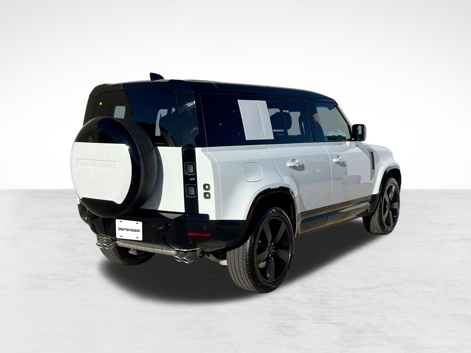 New 2026 Land Rover Defender 110 V8 AWD/4WD image 9
