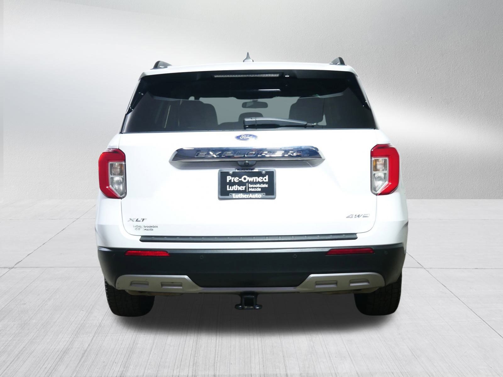 Used 2023 Ford Explorer XLT w/ Equipment Group 202A image 6