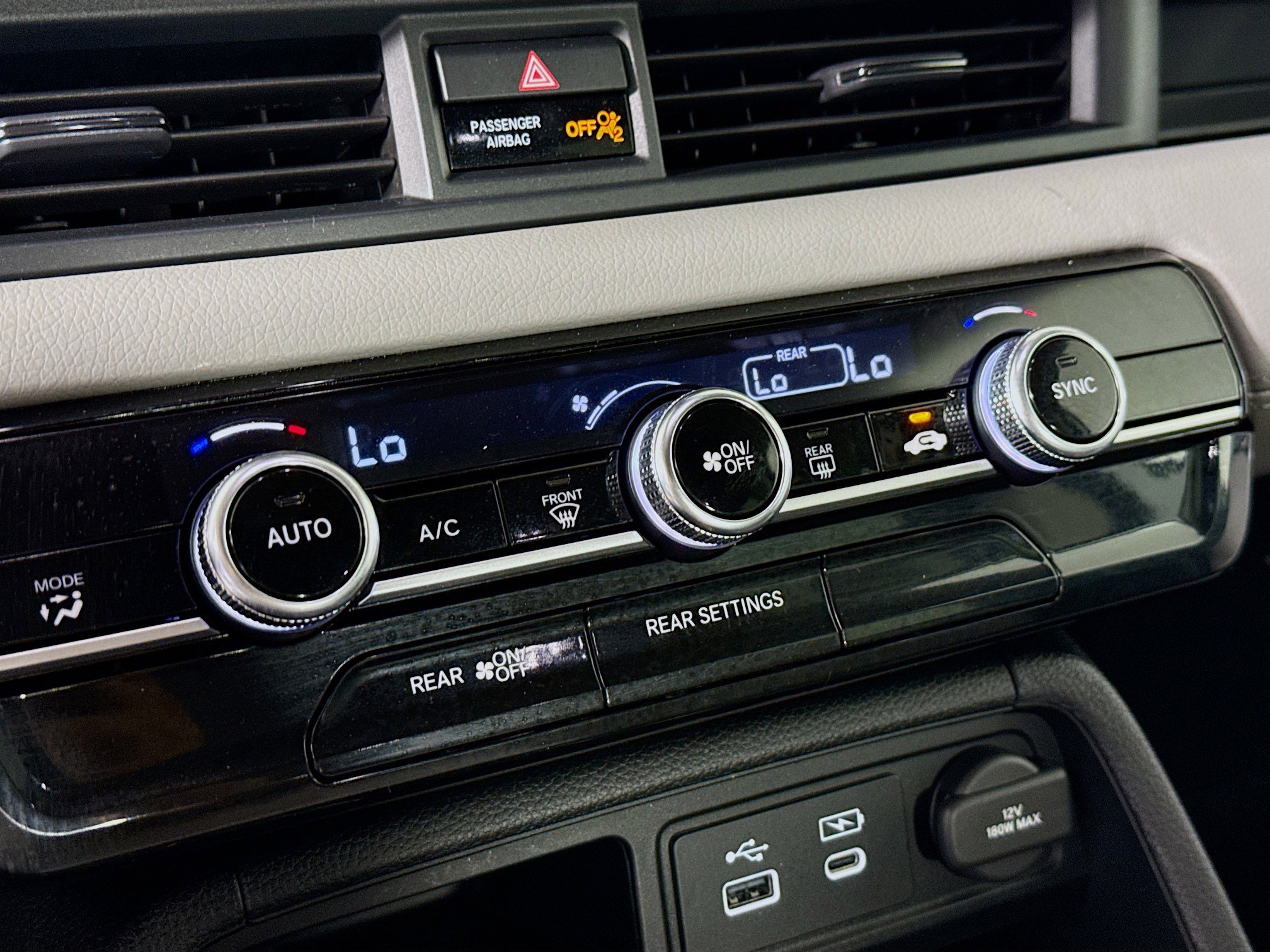 Used 2024 Honda Pilot LX image 17