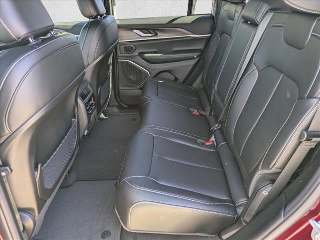 New 2026 Jeep Grand Cherokee Limited w/ Limited Altitude Package AWD/4WD image 16
