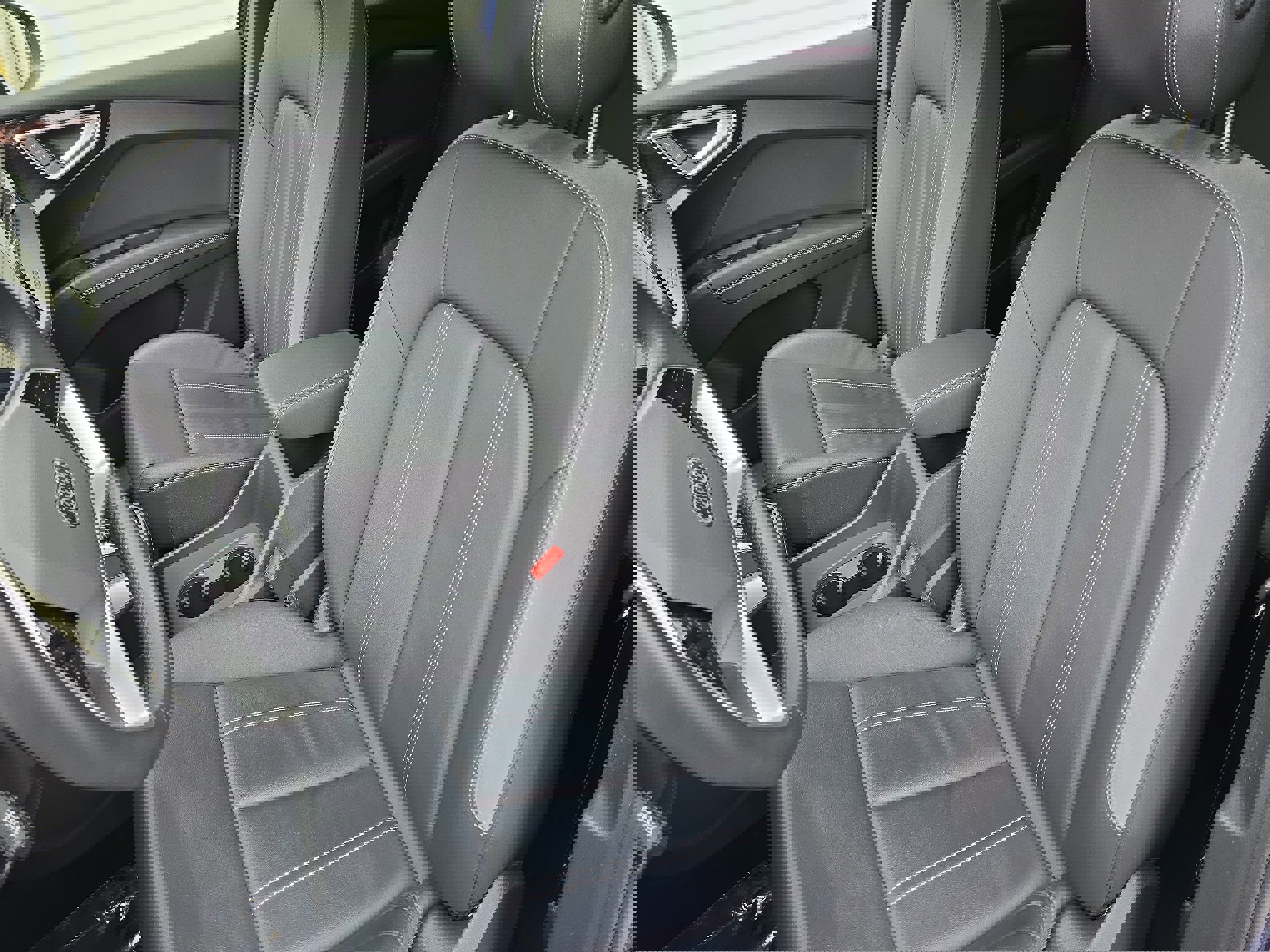 Used 2023 Audi Q4 e-tron Premium Plus w/ Premium Plus image 15