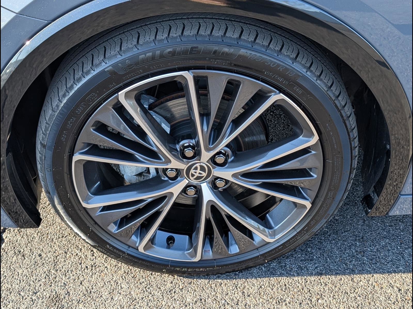 Used 2025 Toyota Prius XLE image 24