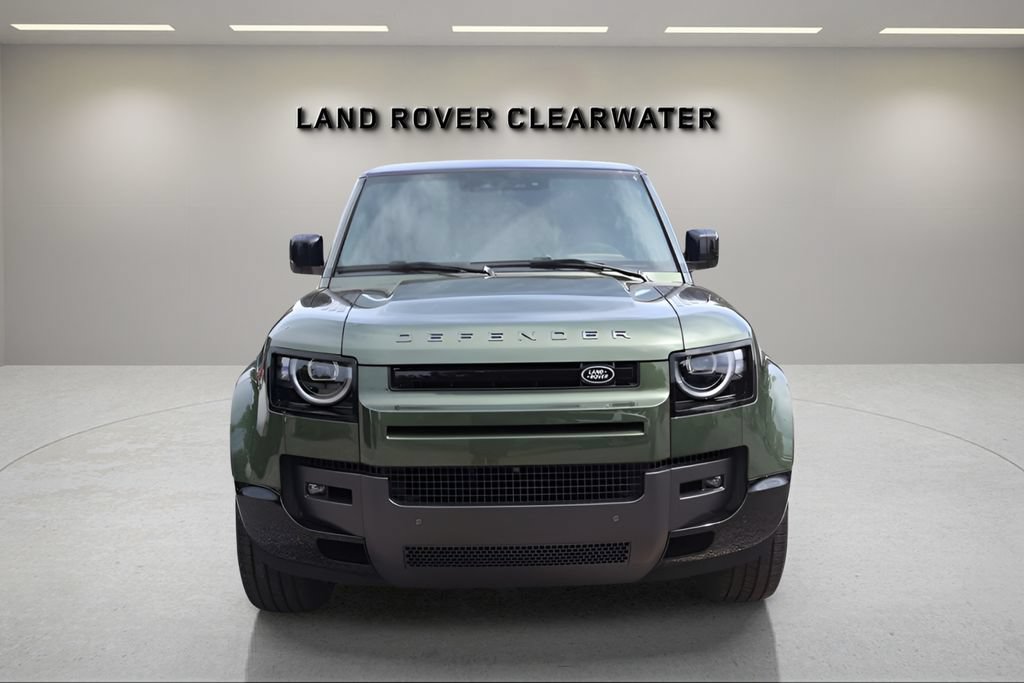 New 2026 Land Rover Defender 130 X-Dynamic SE AWD/4WD image 8