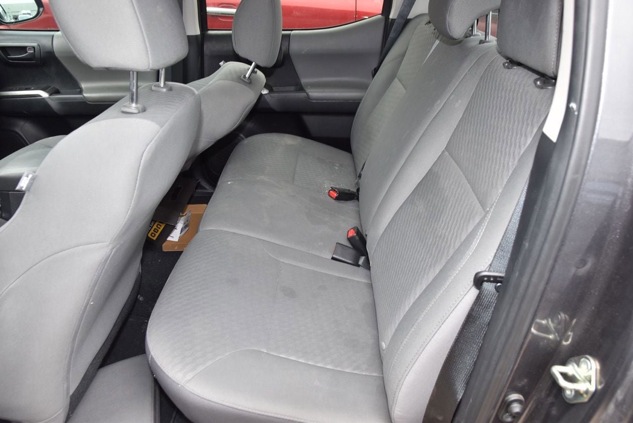 Used 2020 Toyota Tacoma SR5 RWD image 12