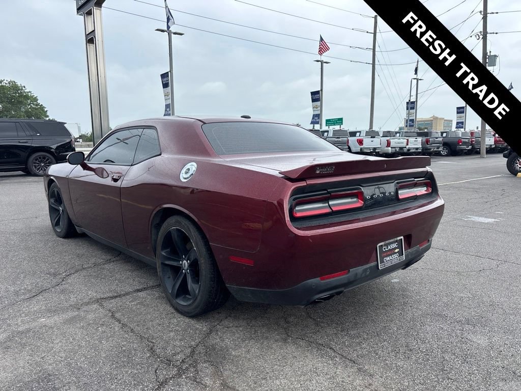 Used 2019 Dodge Challenger R/T w/ Driver Convenience Group RWD image 3