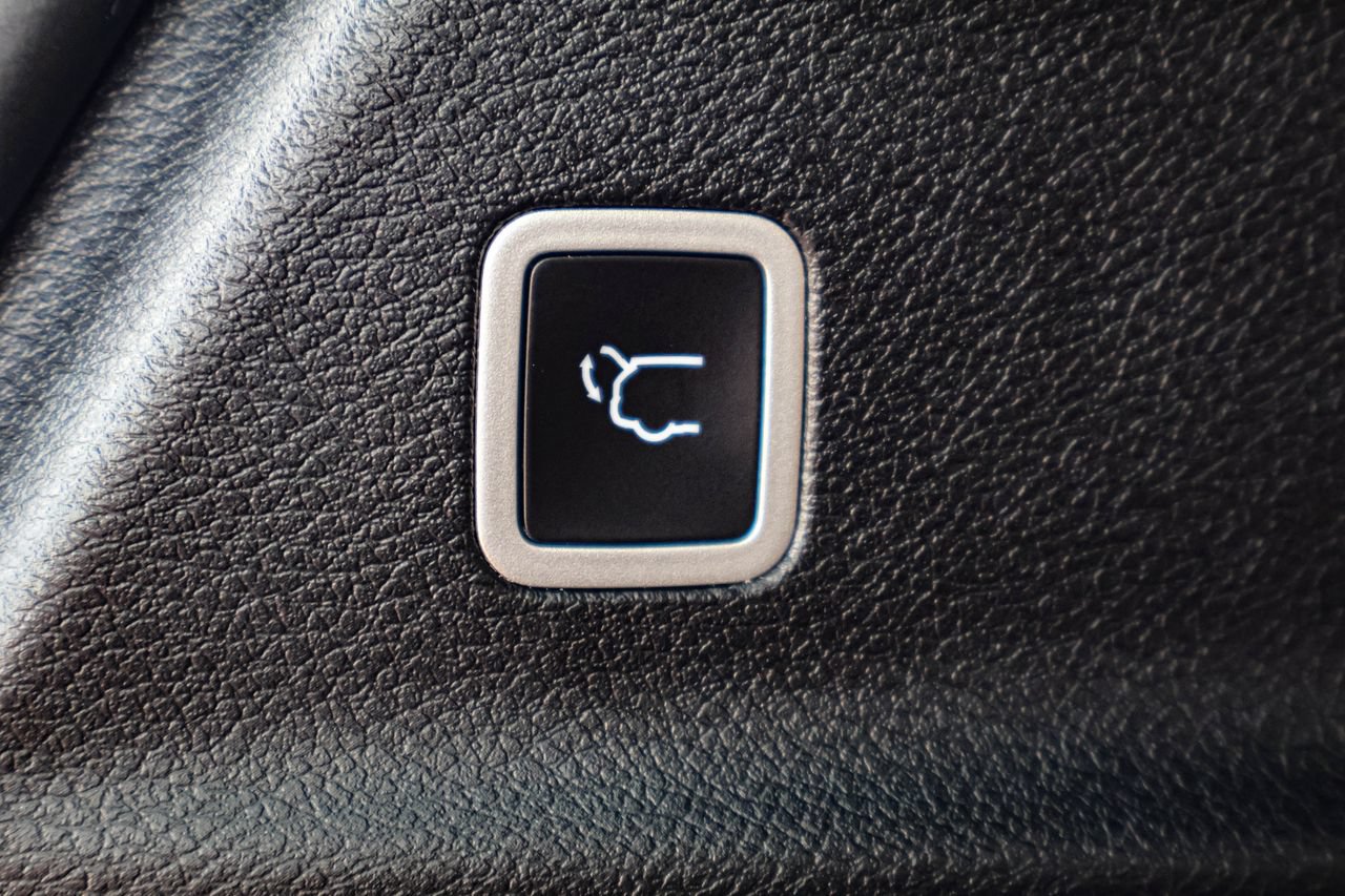 Used 2025 Chrysler Pacifica Pinnacle FWD image 18