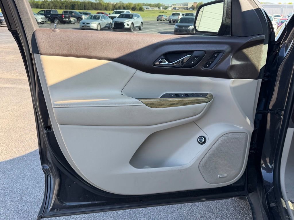 Used 2018 GMC Acadia Denali w/ Technology Package image 11